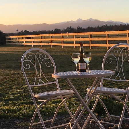 Bentleys Country Stay Hawarden ภายนอก รูปภาพ